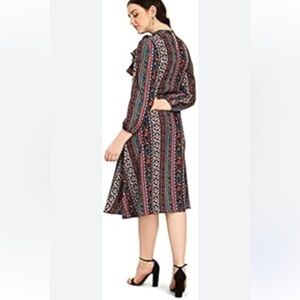 Liquido vneck elastic waist knee length multi printed long sleeve dress size S